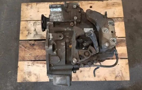 Volkswagen Golf V Manual 6 speed gearbox KNS 09068P01 1419040597