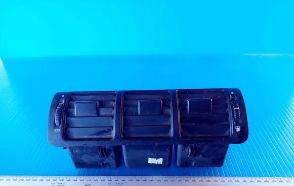 Mercedes-Benz ML W163 Dash center air vent grill A1638300054 16754850