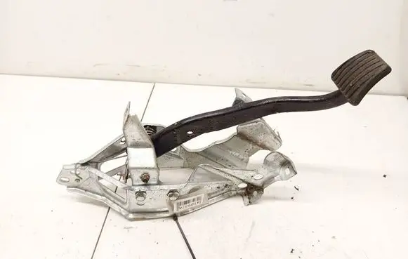 Opel Astra G Brake pedal