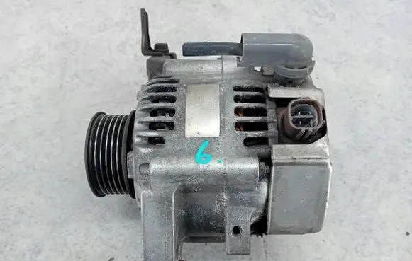 Toyota Yaris Generator/alternator 