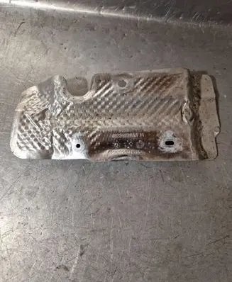 Chrysler Pacifica Heat shield in engine bay 68234330AA