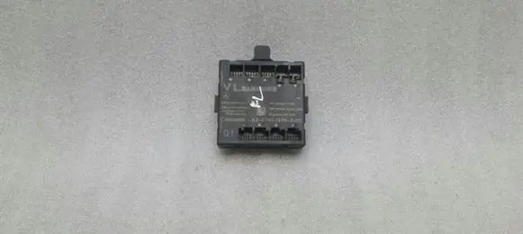 Mercedes-Benz A W176 Door control unit/module A1669004102