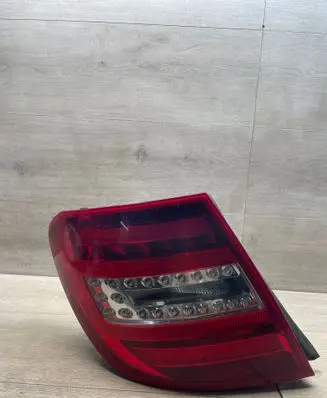 Mercedes-Benz C W204 Rear/tail lights 2048204764