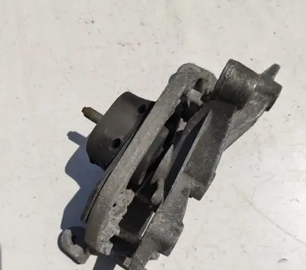 Renault Scenic II - Grand scenic II Gearbox mounting bracket 8200209324