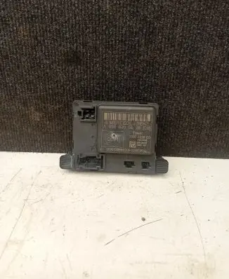 Mercedes-Benz Sprinter W906 Door control unit/module A9068205626
