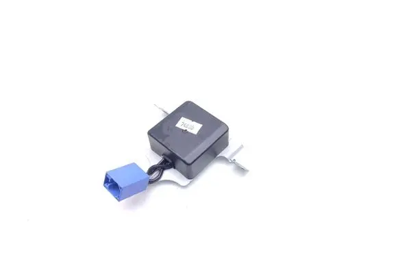 Mazda 3 II Aerial antenna amplifier BDMD66T30