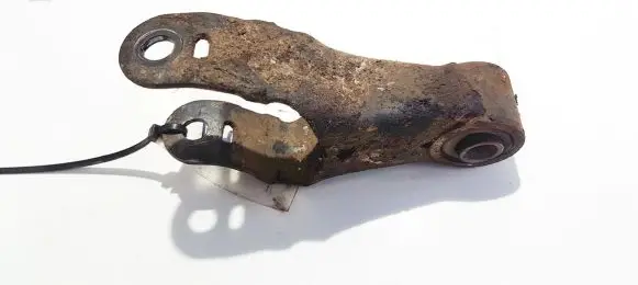 Peugeot Partner Engine mount bracket