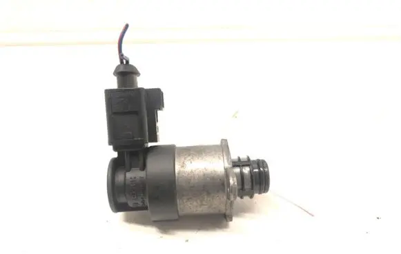 Skoda Rapid (NH) Fuel pressure regulator 