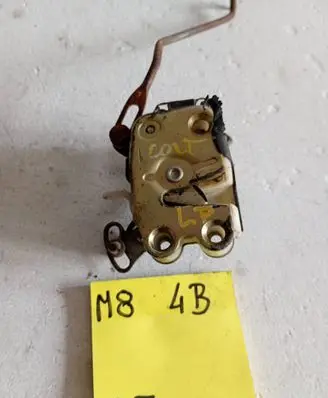 Mitsubishi Colt Front door lock 65687787