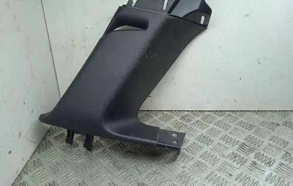 Jeep Grand Cherokee (C) pillar trim 1GP03TRM