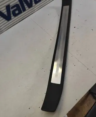 Audi A4 S4 B7 8E 8H Front sill trim cover 8E0853373N 8E0853