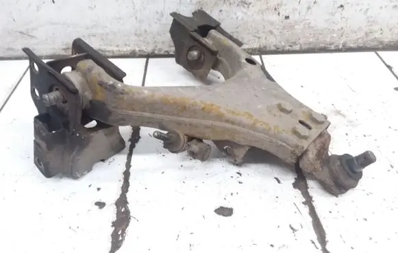 KIA Sorento Front lower control arm/wishbone