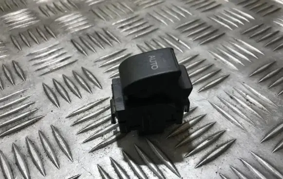 Toyota Corolla E110 Electric window control switch