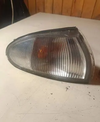 Mitsubishi Colt Front indicator light 21037776 011334