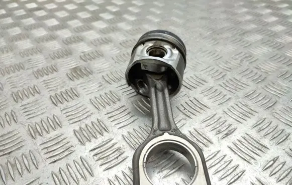Citroen Jumpy Piston with connecting rod