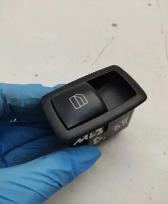 Mercedes-Benz ML W164 Electric window control switch A2518200510