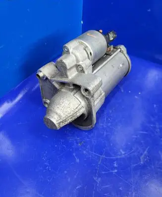Citroen C4 II Picasso Starter motor 9675660680 0001174601