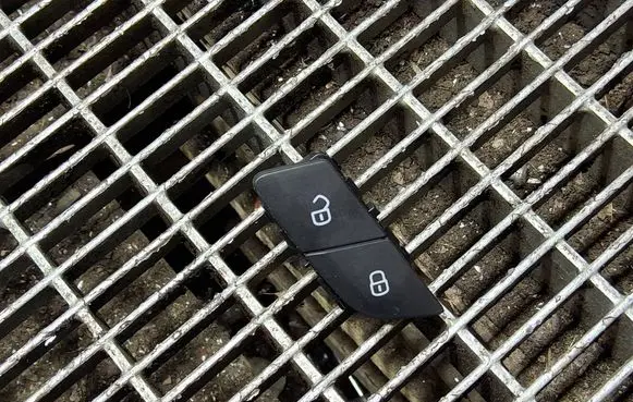 Seat Leon (5F) Central locking switch button 5F2962125