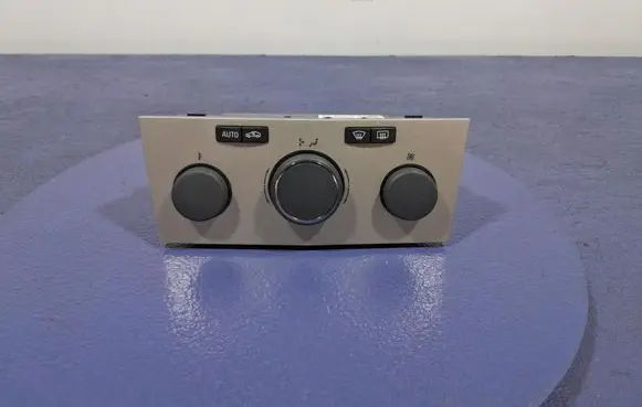 Opel Astra H Climate control unit 13250618