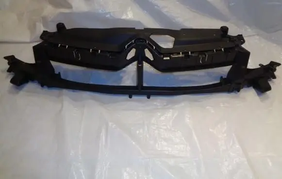 Citroen DS4 Front bumper mounting bracket 9673046277