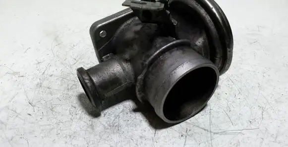 BMW 3 E90 E91 EGR valve 778545204 72826400