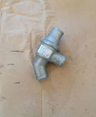 BMW 5 E28 Thermostat 331080 V648580