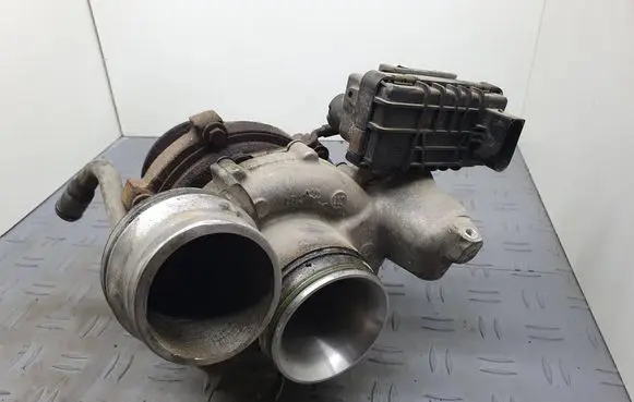 BMW 5 F10 F11 Turbo 779975807 7778530010