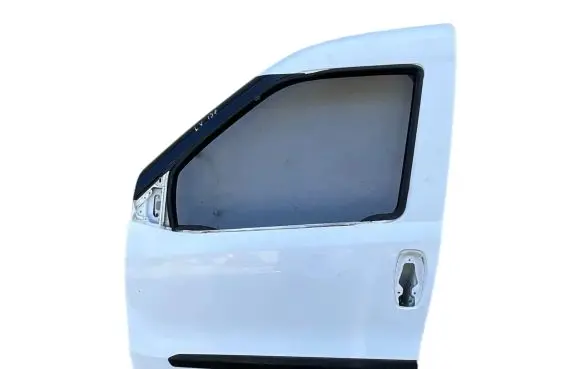 Opel Combo D Front door