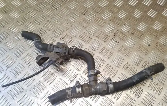 Toyota Avensis Verso Engine coolant pipe/hose