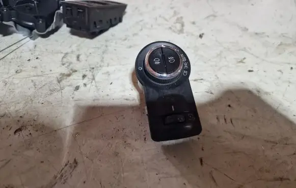 Opel Insignia A Light switch
