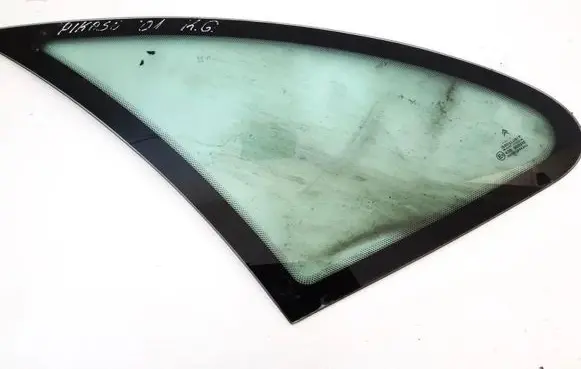 Rear side window