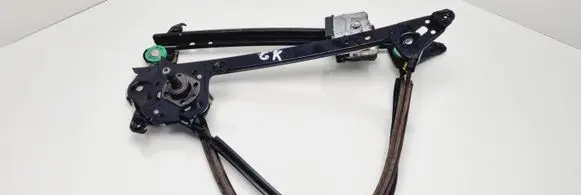 Rear door manual window regulator
