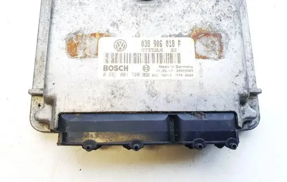Volkswagen PASSAT B5 Engine control unit/module 038906018p 0281001720