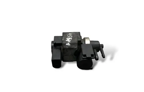Audi A8 S8 D3 4E Turbo solenoid valve 059906628A APG12V 72290315
