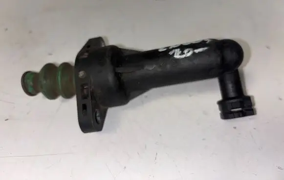 Volkswagen Polo III 6N 6N2 6NF Clutch slave cylinder 6Q0721261