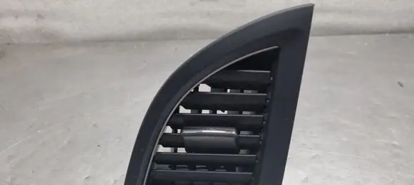 Honda CR-V Dashboard side air vent grill/cover trim 77610TOA