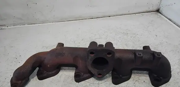 KIA Sorento Exhaust manifold