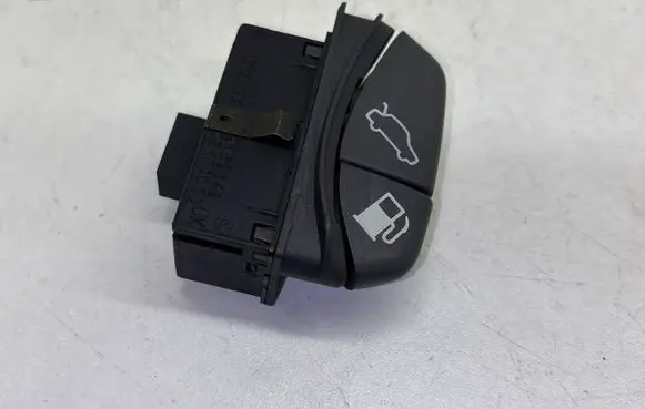 Volvo S70 V70 V70 XC Tailgate opening switch 9162946