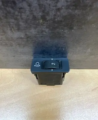 BMW 5 E39 Headlight level height control switch 61318360460 259160J 21323000