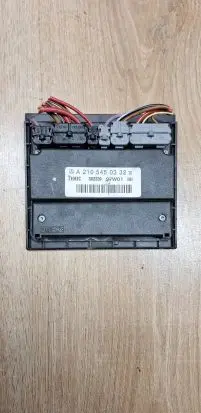 Mercedes-Benz E W210 Coolant fan relay A2105450332 3X2339