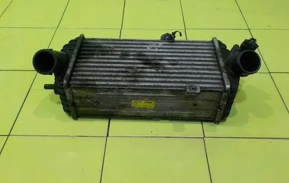 Hyundai i30 Intercooler radiator 282702A770 28270