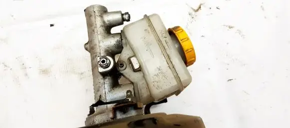 Master brake cylinder