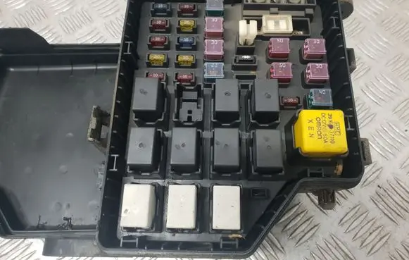 Hyundai Santa Fe Fuse box set 9128026201