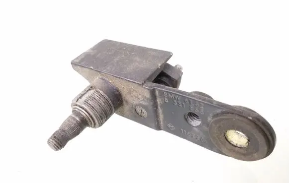 BMW 5 E34 Rear wiper blade arm 8351863 61628351863 116226