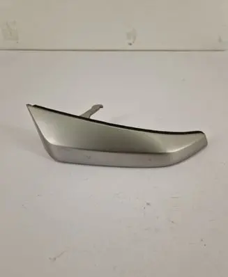 Nissan Navara D23 Panel trim 684204JA0A