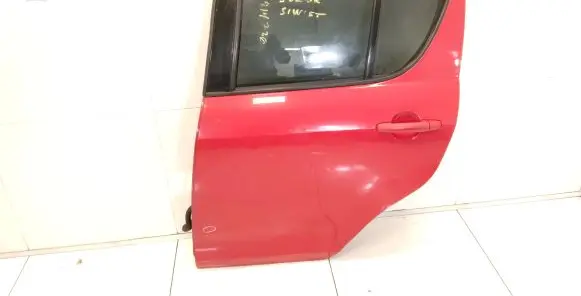 Suzuki Swift II Rear door