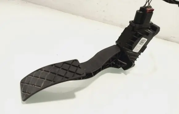 Volkswagen Golf VII Accelerator throttle pedal 5Q1723503H