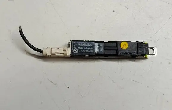 Volkswagen Scirocco Aerial antenna amplifier 1K8035552CT1 1K8035552C