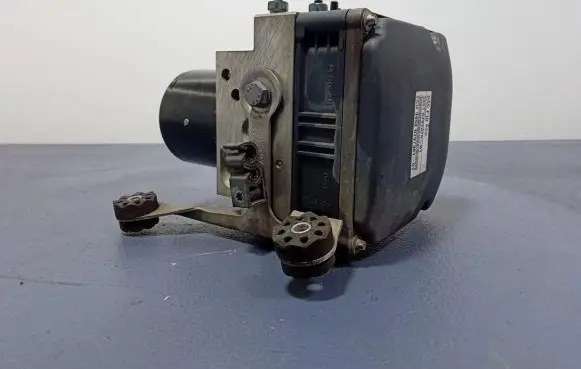 BMW 5 F10 F11 ABS Pump 6797379
