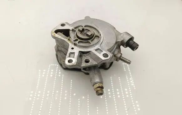 Volkswagen Transporter - Caravelle T5 Fuel injection high pressure pump 070145209J